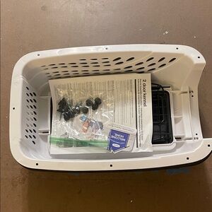 Petmate Pet Carrier- 2 door kennel. Up to 10 lbs. NEW